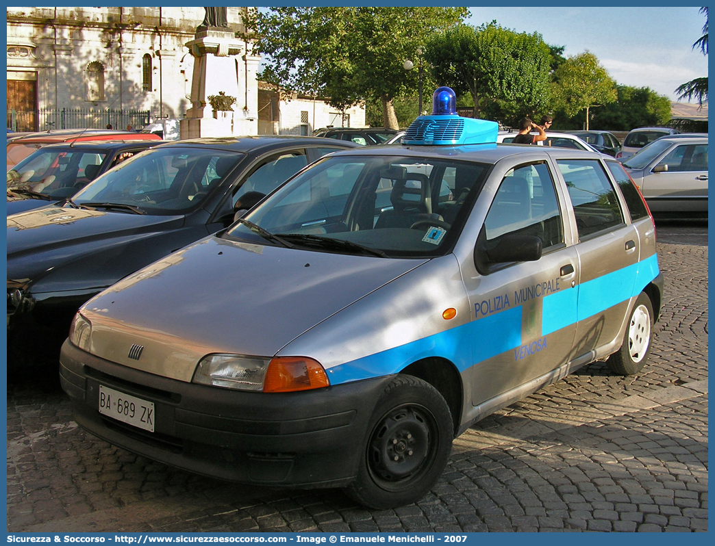 -
Polizia Municipale
Comune di Venosa
Fiat Punto I serie
Parole chiave: Polizia;Locale;Municipale;Venosa;Fiat;Punto