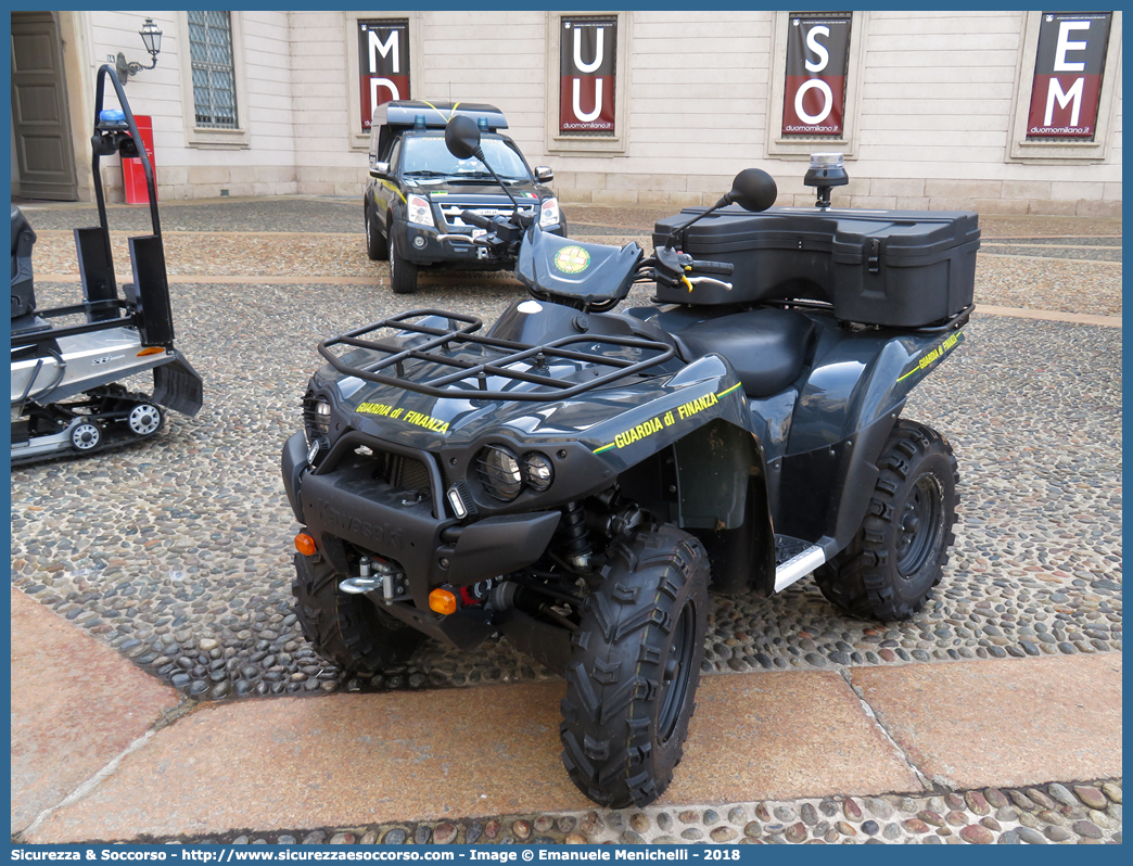 GdiF 11801
Guardia di Finanza
S.A.G.F.
Kawasaki KVF 750
(variante)
Parole chiave: GdiF;G.D.F.;GDF;Guardia di Finanza;S.A.G.F.;SAGF;Soccorso Alpino;Kawasaki;KVF 750;11801