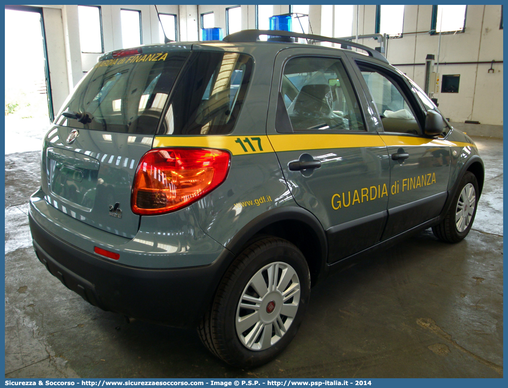 -
Guardia di Finanza
Fiat Sedici I serie
Parole chiave: GdiF;G.D.F.;GDF;Guardia di Finanza;Fiat;Sedici