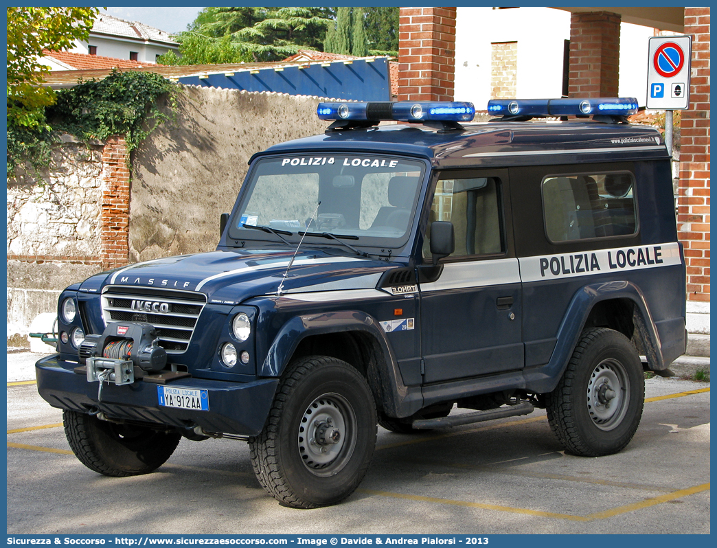 Polizia Locale YA912AA
Polizia Locale
Consorzio Nord Est Vicentino
Iveco Massif
Allestitore Ciabilli S.r.l.
Parole chiave: Municipale;NEVI;Thiene;Chiuppano;Dueville;Caltrano;Sandrigo;Sarcedo;Lusiana;Zanè;Zugliano;Schiavon;Fara Vicentino;Calvene;Lugo di Vicenza;Bolzano Vicentino;Bressanvido;Villaverla;Carrè;Montecchio Precalcino;Monticello Conte Otto;Iveco;Massif;Ciabilli