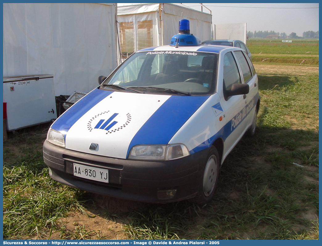 -
Polizia Municipale
Comune di Vigarano Mainarda
Fiat Punto I serie
Parole chiave: Polizia;Locale;Municipale;Vigarano Mainarda;Fiat;Punto