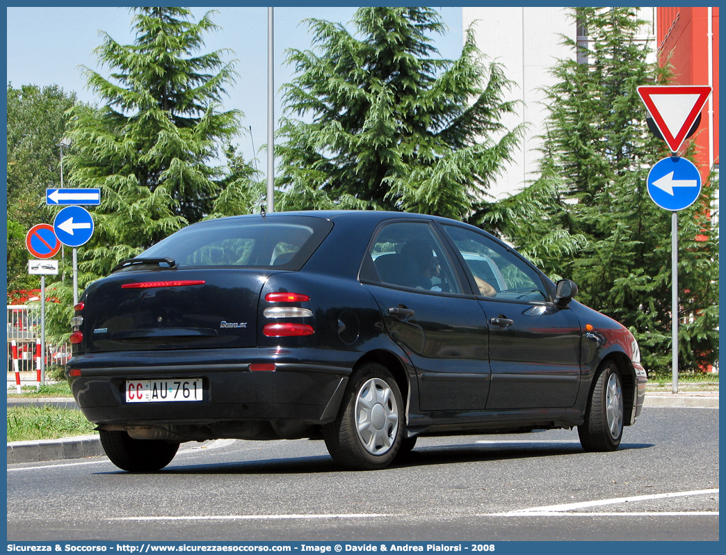 CC AU761
Arma dei Carabinieri
Fiat Brava
Parole chiave: CC;C.C.;Arma;dei;Carabinieri;Fiat;Brava