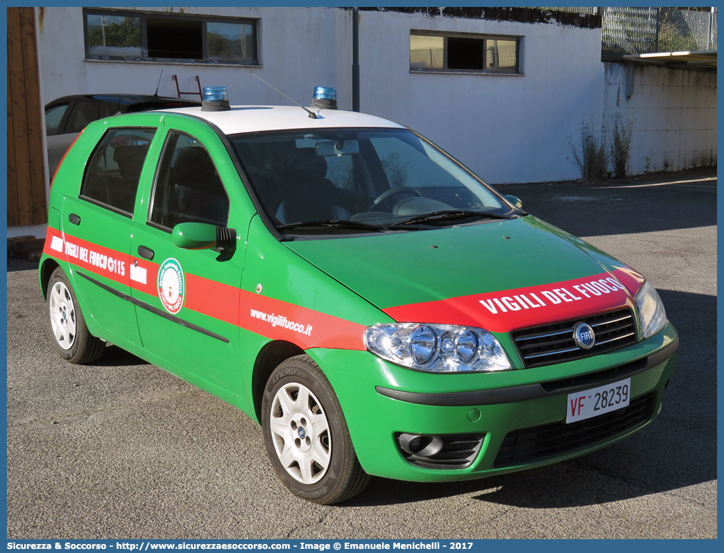 VF 28239
Corpo Nazionale Vigili del Fuoco
Servizio Antincendio Boschivo
Fiat Punto III serie
Parole chiave: Corpo;Nazionale;Vigili del Fuoco;Vigili;Fuoco;AIB;A.I.B.;Servizio;Antincendio;Boschivo;Fiat;Punto