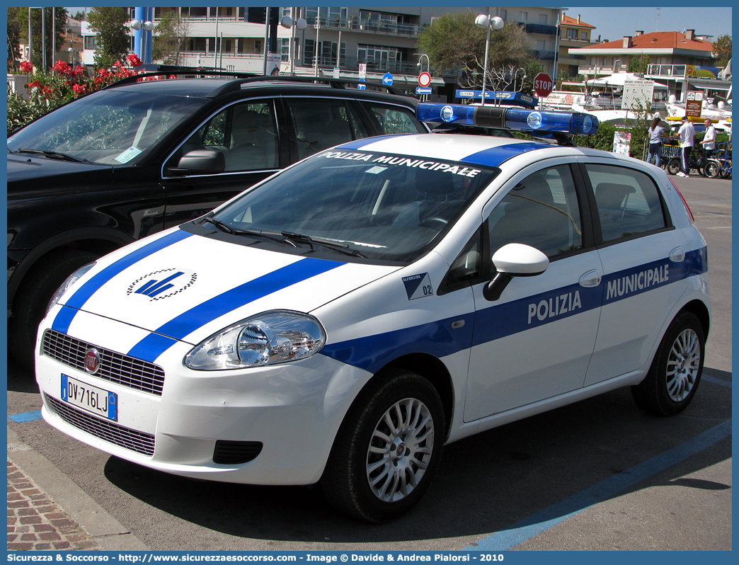 -
Polizia Municipale
Comune di Alfonsine
Fiat Grande Punto
Allestitore Focaccia Group S.r.l.
Parole chiave: Polizia;Locale;Municipale;Alfonsine;Fiat;Grande Punto;Focaccia