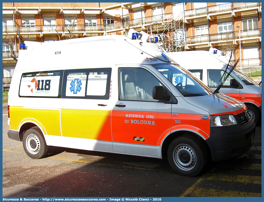 BO 0852
118 Bologna Soccorso
Volkswagen Transporter T5
Allestitore Aricar S.p.A.
Parole chiave: 118;Bologna;Soccorso;Ambulanza;Volkswagen;Transporter;T5;Aricar