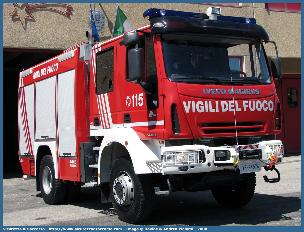 VF 24574
Corpo Nazionale Vigili del Fuoco
Iveco Magirus Grizzly
140E28 4x4 II serie
Parole chiave: VVF;V.V.F.;Corpo;Nazionale;Vigili;del;Fuoco;AutoPompaSerbatoio;APS;A.P.S.;Iveco;Magirus;Grizzly;140E28;4x4