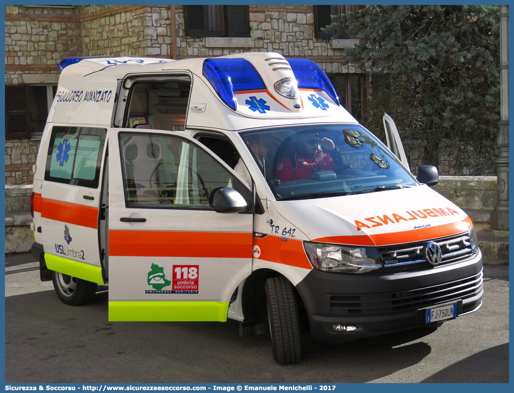 TR 642
118 Umbria Soccorso
Azienda USL Umbria 2
Volkswagen Transporter T6
Allestitore Aricar S.p.A.
Parole chiave: 118;Umbria;Terni;Soccorso;Ambulanza;Autoambulanza;Volkswagen;Transporter;T6;T 6;Aricar