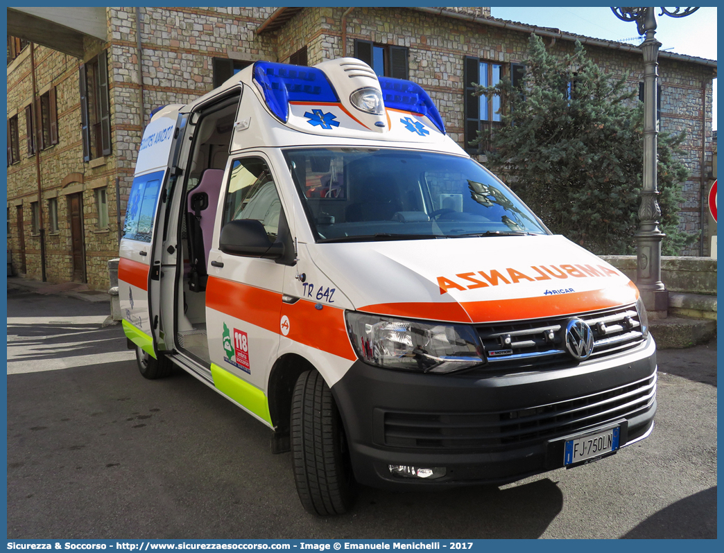 TR 642
118 Umbria Soccorso
Azienda USL Umbria 2
Volkswagen Transporter T6
Allestitore Aricar S.p.A.
Parole chiave: 118;Umbria;Terni;Soccorso;Ambulanza;Autoambulanza;Volkswagen;Transporter;T6;T 6;Aricar