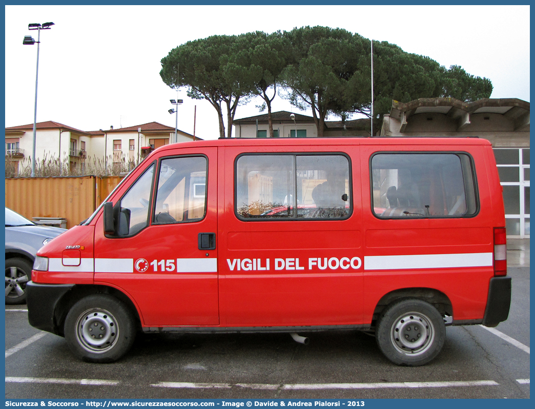 VF 25259
Corpo Nazionale Vigili del Fuoco
Fiat Ducato II serie
Parole chiave: VVF;V.V.F.;Corpo;Nazionale;Vigili;del;Fuoco;Bus;Minibus;Fiat;Ducato