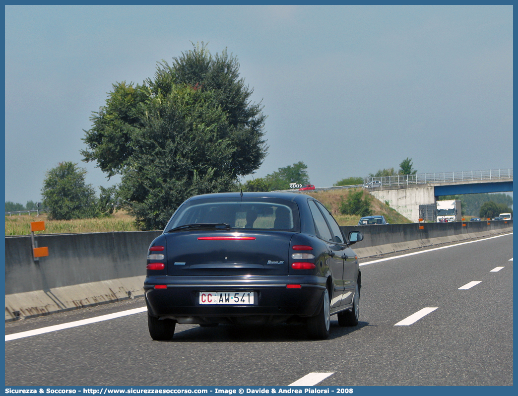 CC AW541
Arma dei Carabinieri
Fiat Brava
Parole chiave: CC;C.C.;Arma;dei;Carabinieri;Fiat;Brava