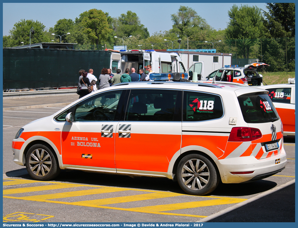 BO 0954
118 Bologna Soccorso
Volkswagen Sharan IV serie
Allestitore Vision S.r.l.
Parole chiave: 118;Bologna;Soccorso;Automedica;Automedicalizzata;Auto Medica;Auto Medicalizzata;Volkswagen;Sharan;Vision