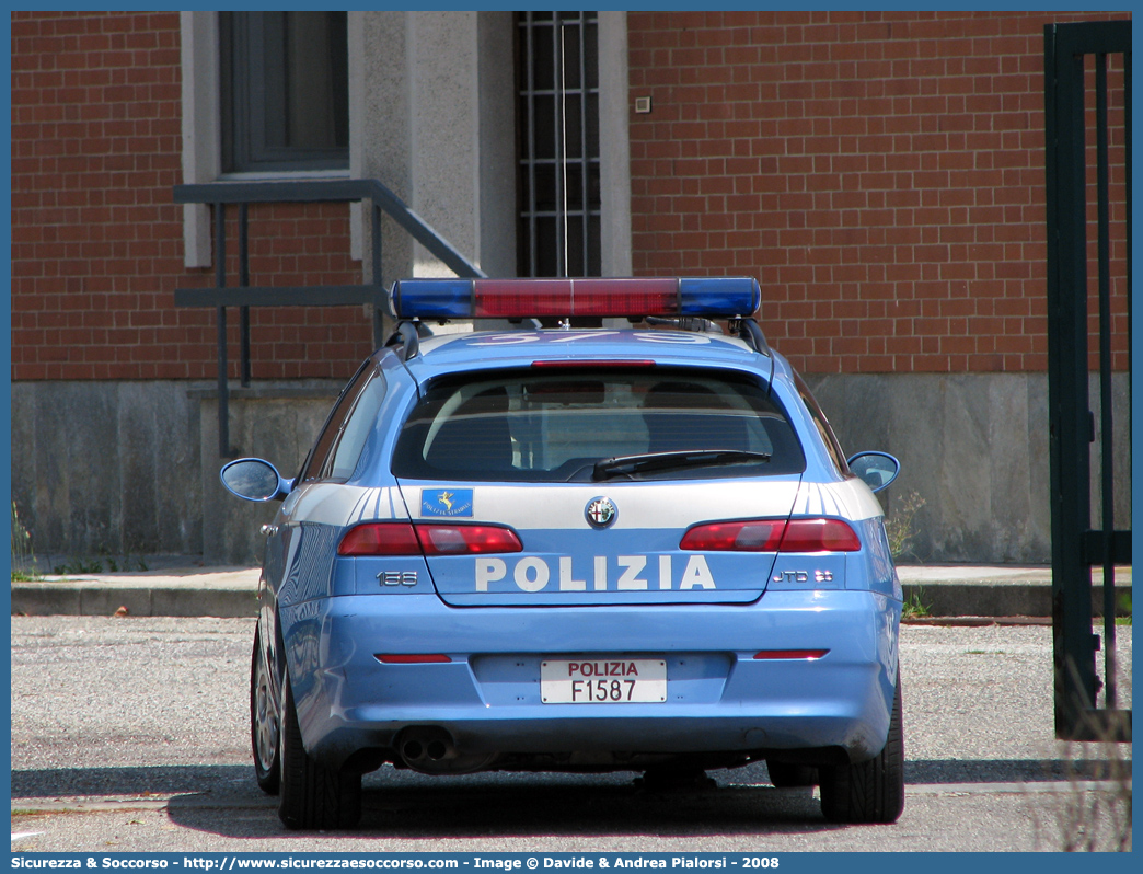 Polizia F1587
Polizia di Stato
Polizia Stradale
Società Autostrade
Torino Milano e Torino Piacenza S.p.A.
Alfa Romeo 156 Sportwagon II serie
Parole chiave: Polizia di Stato;Polizia Stradale;Società Autostrade Torino Milano e Torino Piacenza S.p.A.;S.A.T.A.P.;SATAP;Alfa Romeo;156;Sportwagon