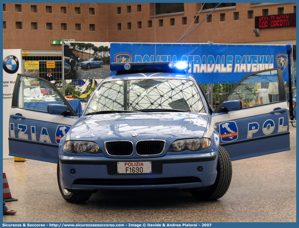 Polizia F1690
Polizia di Stato
Polizia Stradale
Autostrade per l'Italia S.p.A.
Bmw Serie 3 E46 Touring
Parole chiave: Polizia di Stato;Polizia Stradale;Autostrade per l'Italia S.p.A.;Autostrade S.p.A.;Autostrade;Italia;Bmw;Serie 3;E46;E 46;Touring