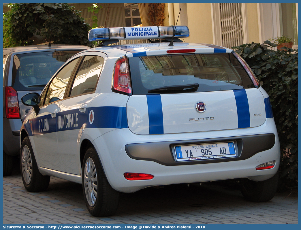 Polizia Locale YA905AD
Polizia Municipale
Comune di Penne
Fiat Punto Evo
Parole chiave: Polizia;Locale;Municipale;Penne;Fiat;Punto;Evo;YA905AD