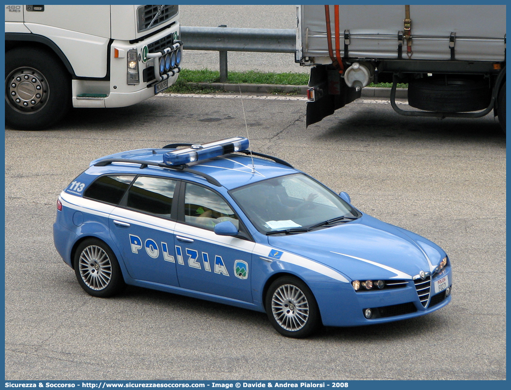 Polizia F0271
Polizia di Stato
Polizia Stradale
Raccordo Autostradale Valle d'Aosta S.p.A.
Alfa Romeo 159 Sportwagon
Parole chiave: Polizia di Stato;Polizia Stradale;R.A.V.;Raccordo Autostradale Valle d'Aosta;Alfa Romeo;159 Sportwagon