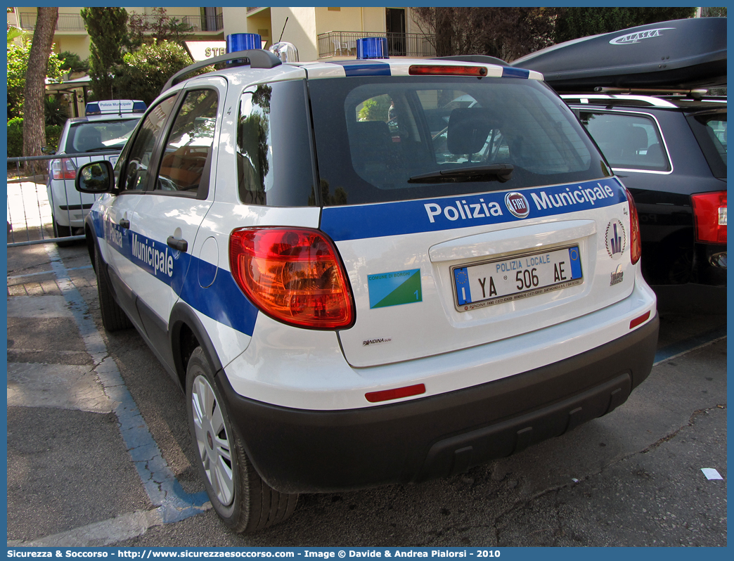 Polizia Locale YA506AE
Polizia Municipale
Comune di Borghi
Fiat Sedici II serie
Allestitore Focaccia Group S.r.l.
Parole chiave: Polizia;Locale;Municipale;Borghi;Fiat;Sedici;Focaccia;YA506AE;YA 506 AE