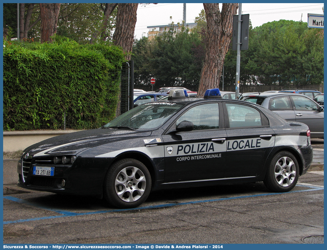 Polizia Locale YA231AB
Polizia Locale
Corpo Intercomunale
Occhiobello e altri
Alfa Romeo 159
Allestitore Bertazzoni S.r.l.
Parole chiave: Polizia;Locale;Municipale;Occhiobello;Fiesso Umbertiano;Pincara;Stienta;Alfa Romeo;159;Bertazzoni;YA231AB;YA 231 AB