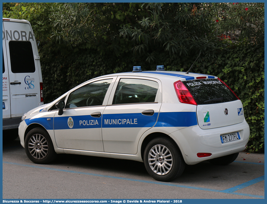 -
Polizia Municipale
Comune di Pescara
Fiat Punto IV serie
Allestitore Celiani S.a.s.
Parole chiave: Polizia;Locale;Municipale;Pescara;Fiat;Punto;Celiani