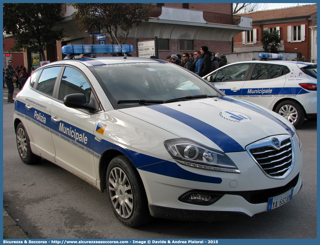 Polizia Locale YA652AM
Polizia Municipale
Comune di San Mauro Pascoli
Lancia Nuova Delta
Allestitore Focaccia Group S.r.l.
Parole chiave: Polizia;Locale;Municipale;San Mauro Pascoli;Lancia;Nuova Delta;Focaccia;YA652AM;YA 652 AM