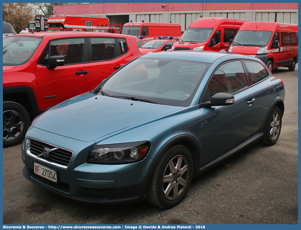 VF 27054
Corpo Nazionale Vigili del Fuoco
Volvo C30 I serie
Parole chiave: Corpo;Nazionale;Vigili del Fuoco;Vigili;Fuoco;Volvo;C30;VF;27054