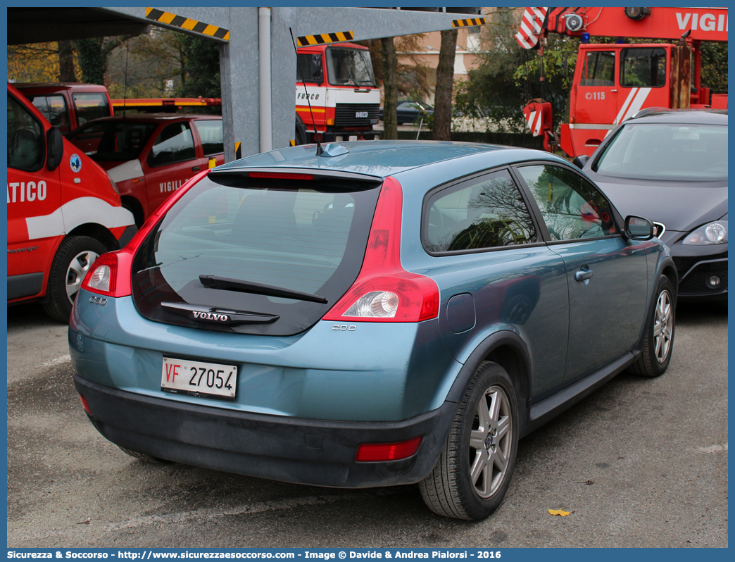 VF 27054
Corpo Nazionale Vigili del Fuoco
Volvo C30 I serie
Parole chiave: Corpo;Nazionale;Vigili del Fuoco;Vigili;Fuoco;Volvo;C30;VF;27054