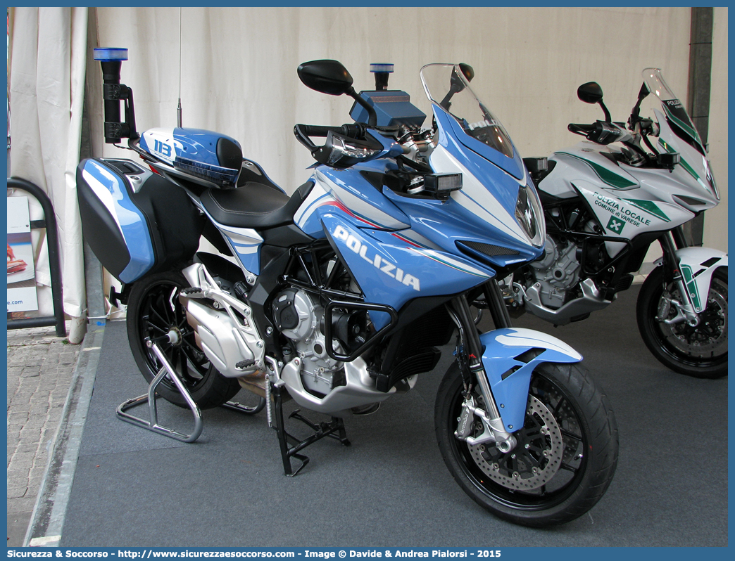 Polizia G2533
Polizia di Stato
Squadra Volante
MV Agusta Turismo Veloce 800
Parole chiave: PS;P.S.;Polizia;Stato;Polizia di Stato;Squadra;Volante;MV;Agusta;Turismo Veloce;800