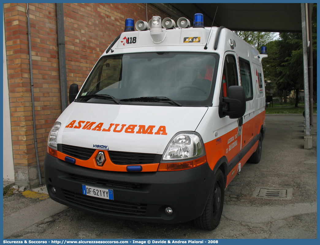 RA 23
118 Romagna Soccorso
Ambito Territoriale di Ravenna
Renault Master III serie
Allestitore Vision S.r.l.
Parole chiave: Renault;Master;118;Romagna;Ravenna;Soccorso;Ambulanza;Autoambulanza;Vision