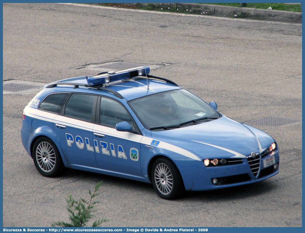 Polizia F0270
Polizia di Stato
Polizia Stradale
Raccordo Autostradale Valle d'Aosta S.p.A.
Alfa Romeo 159 Sportwagon
Parole chiave: Polizia di Stato;Polizia Stradale;R.A.V.;Raccordo Autostradale Valle d'Aosta;Alfa Romeo;159 Sportwagon