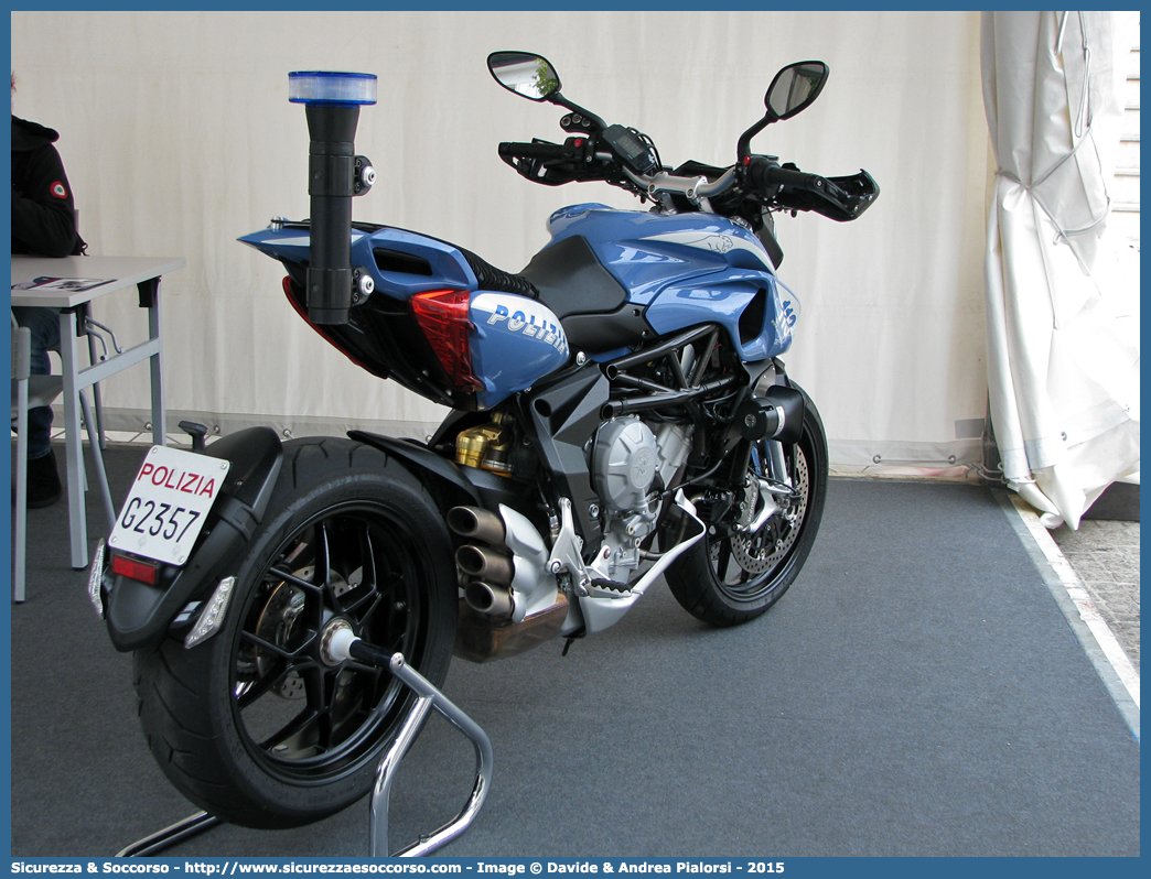 Polizia G2357
Polizia di Stato
Squadra Volante
MV Agusta Rivale 800
Parole chiave: PS;P.S.;Polizia;Stato;Polizia di Stato;Squadra;Volante;MV;Agusta;Rivale