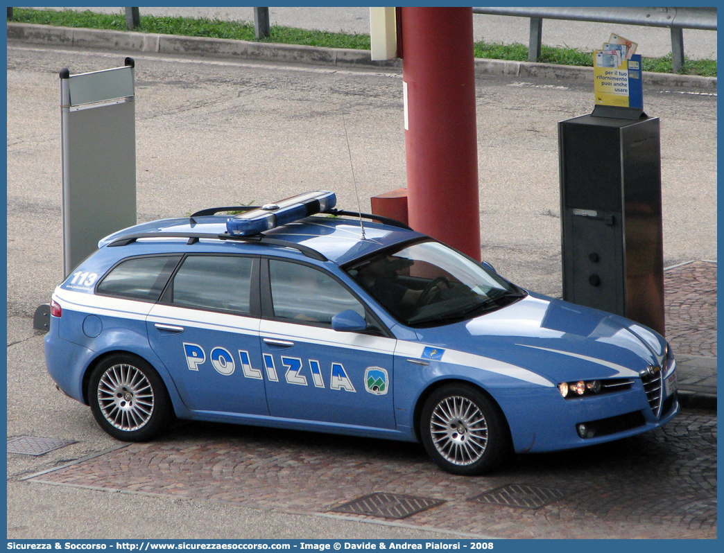 Polizia F0270
Polizia di Stato
Polizia Stradale
Raccordo Autostradale Valle d'Aosta S.p.A.
Alfa Romeo 159 Sportwagon
Parole chiave: Polizia di Stato;Polizia Stradale;R.A.V.;Raccordo Autostradale Valle d'Aosta;Alfa Romeo;159 Sportwagon