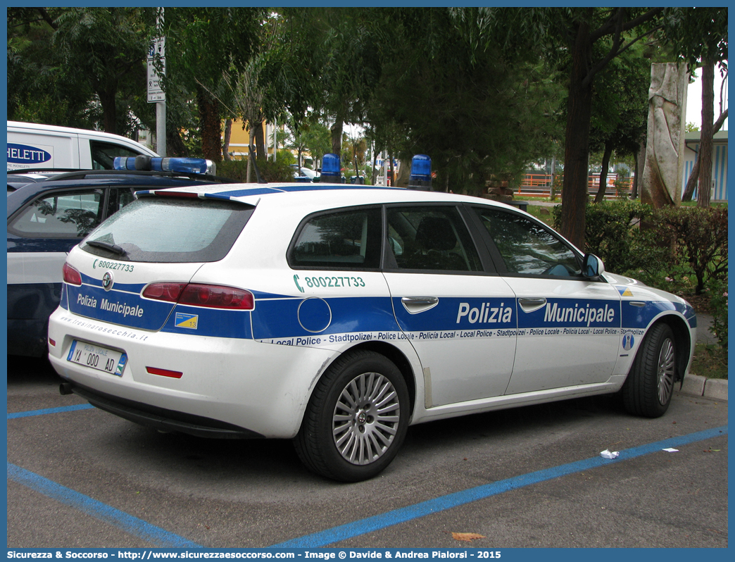 Polizia Locale YA000AD
Polizia Municipale
Unione Comuni Tresinaro Secchia
Alfa Romeo 159 Sportwagon
Allestitore Olmedo S.p.A.
Parole chiave: Polizia;Locale;Municipale;Tresinaro Secchia;Casalgrande;Castellarano;Rubiera;Scandiano;Alfa Romeo;159;Sportwagon;Sport Wagon;S.W.;SW;Olmedo