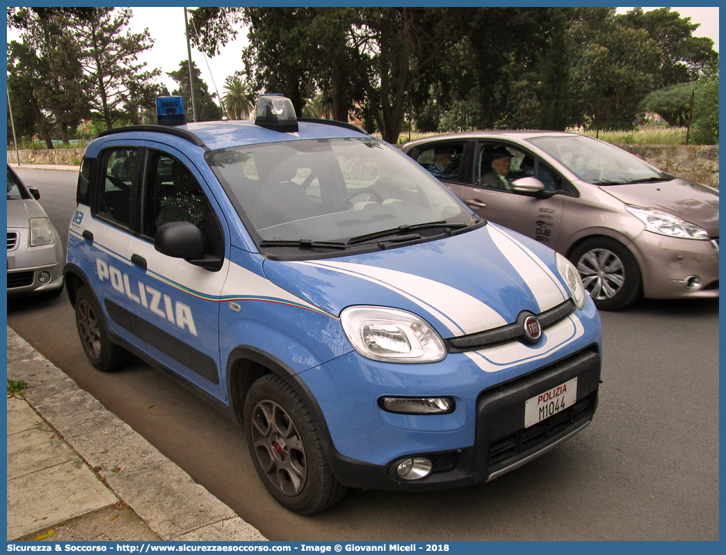 Polizia M1044
Polizia di Stato
Polizia Ferroviaria
Fiat Nuova Panda 4x4 II serie
Parole chiave: PS;P.S.;Polizia;di;Stato;Ferroviaria;Polfer;Fiat;Nuova;Panda;4x4