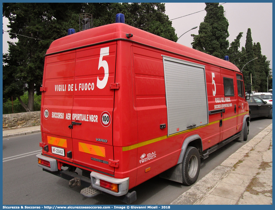 VF 23462
Corpo Nazionale Vigili del Fuoco
Nucleo Aeroportuale
Mercedes Benz Vario 614D
Parole chiave: VF;VVF;V.F.;V.V.F.;Corpo;Nazionale;Vigili del Fuoco;Vigili;Fuoco;Mercedes;Benz;Vario;Aeroportuale