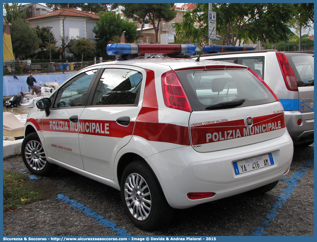 Polizia Locale YA416AM
Polizia Municipale
Unione Comuni Valdera
Fiat Punto IV serie
Allestitore Ciabilli S.r.l.
Parole chiave: Polizia;Locale;Municipale;Valdera;Bientina;Buti;Calcinaia;Capannoli;Casciana Terme;Chianni;Lajatico;Lari;Palaia;Peccioli;Ponsacco;Pontedera;Santa Maria a Monte;Terricciola;Fiat;Punto