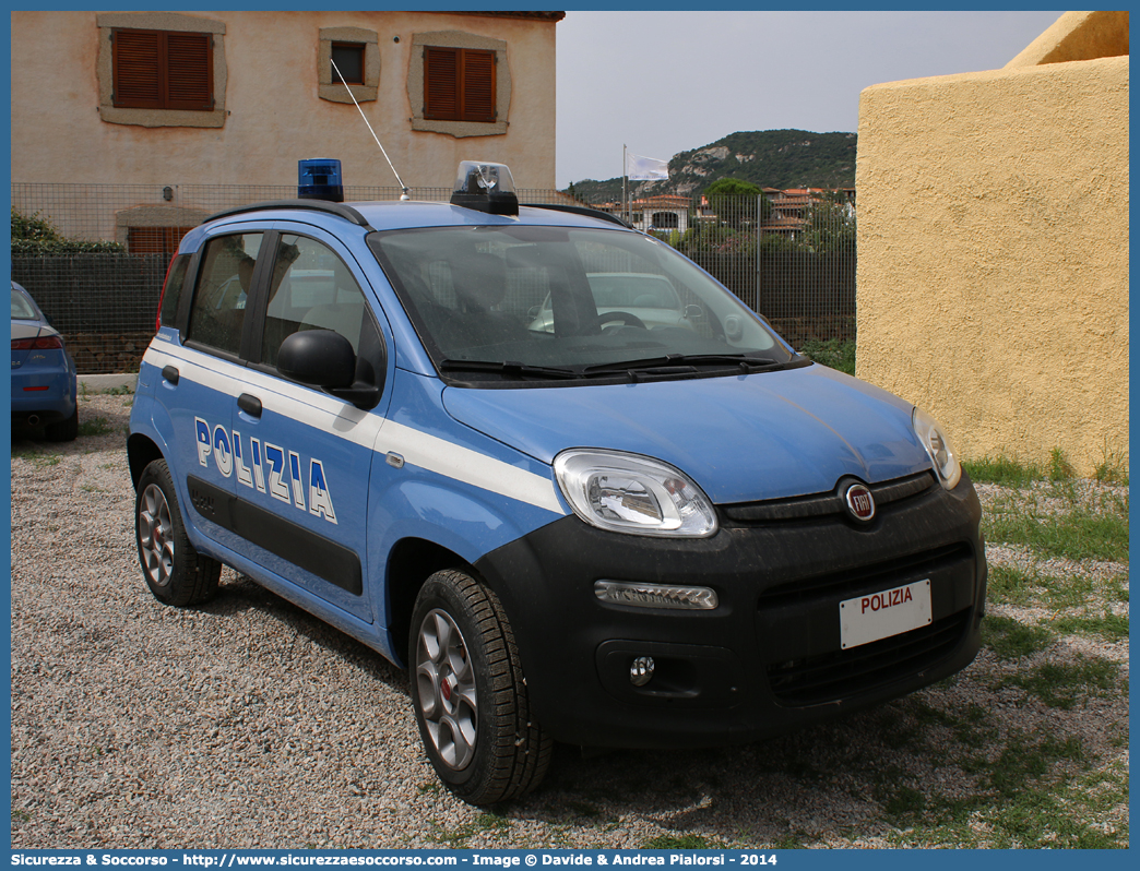 -
Polizia di Stato
Fiat Nuova Panda 4x4 II serie
Allestitore Nuova Carrozzeria Torinese S.r.l.
(I fornitura)
Parole chiave: Polizia di Stato;Polizia;PS;Fiat;Nuova Panda;4x4;4 x 4;NCT;N.C.T.;Nuova Carrozzeria Torinese