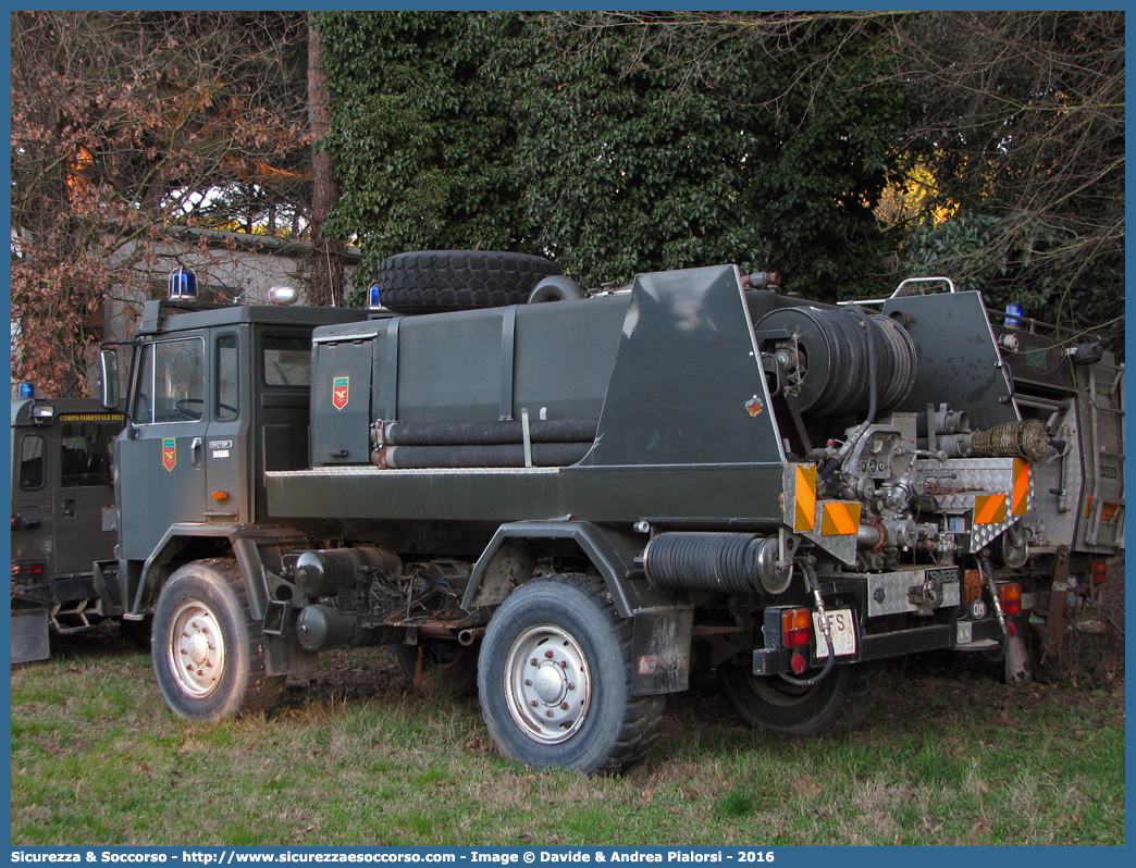 CFS 3149
Corpo Forestale dello Stato
Nucleo Antincendio Boschivo
Iveco OM 75P
Parole chiave: Corpo;Forestale;Stato;Corpo Forestale dello Stato;CFS;C.F.S.;Antincendio;Boschivo;AIB;A.I.B.;Iveco;OM;75P;75 P