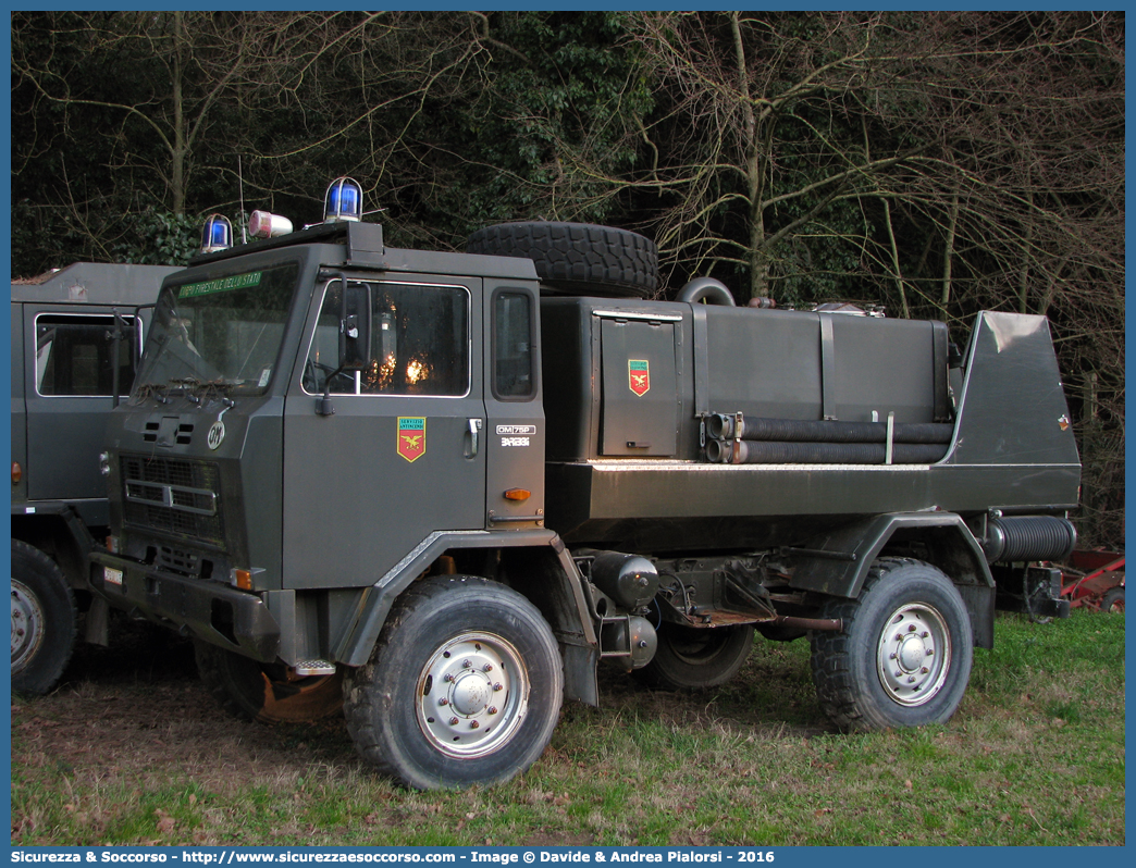 CFS 3149
Corpo Forestale dello Stato
Nucleo Antincendio Boschivo
Iveco OM 75P
Parole chiave: Corpo;Forestale;Stato;Corpo Forestale dello Stato;CFS;C.F.S.;Antincendio;Boschivo;AIB;A.I.B.;Iveco;OM;75P;75 P