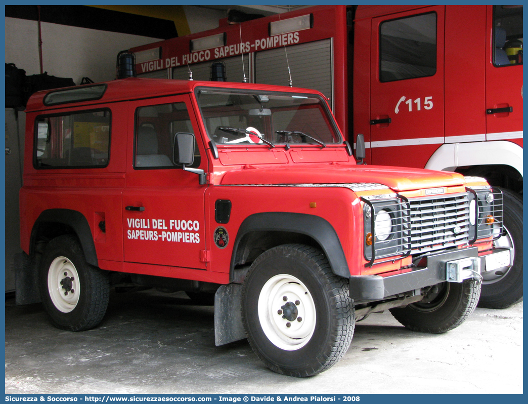 VF 19443
Vigili del Fuoco
Regione Autonoma Valle d'Aosta
Land Rover Defender 90
Parole chiave: F;V.F.;Vigili;Fuoco;Regione;Autonoma;Valle;Aosta;Land Rover;Defender;90;19443