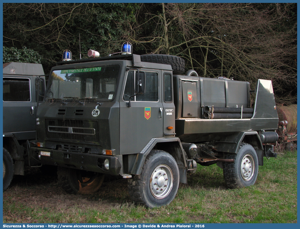 CFS 3149
Corpo Forestale dello Stato
Nucleo Antincendio Boschivo
Iveco OM 75P
Parole chiave: Corpo;Forestale;Stato;Corpo Forestale dello Stato;CFS;C.F.S.;Antincendio;Boschivo;AIB;A.I.B.;Iveco;OM;75P;75 P