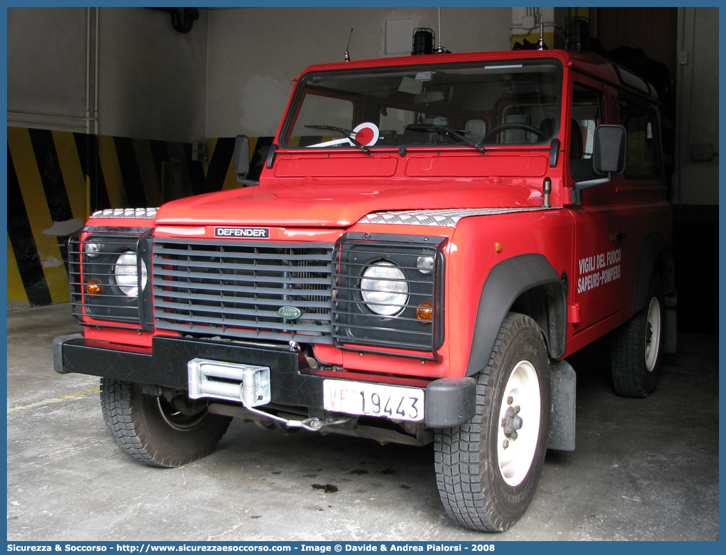 VF 19443
Vigili del Fuoco
Regione Autonoma Valle d'Aosta
Land Rover Defender 90
Parole chiave: VF;V.F.;Vigili;Fuoco;Regione;Autonoma;Valle;Aosta;Land Rover;Defender;90;19443