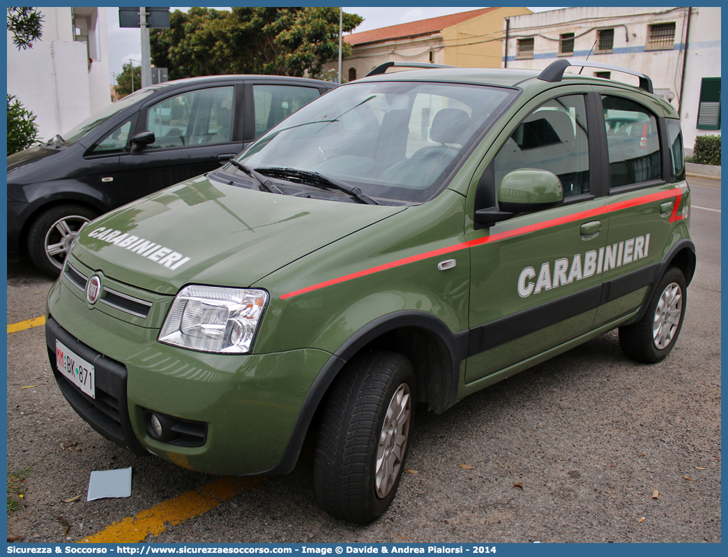 MM BK871
Arma dei Carabinieri
Reparto Carabinieri presso
la Marina Militare
Fiat Nuova Panda 4x4 I serie restyling
Parole chiave: CC;C.C.;MM;M.M.;Arma;dei;Carabinieri;Reparto;Marina;Militare;Fiat;Nuova;Panda;4x4