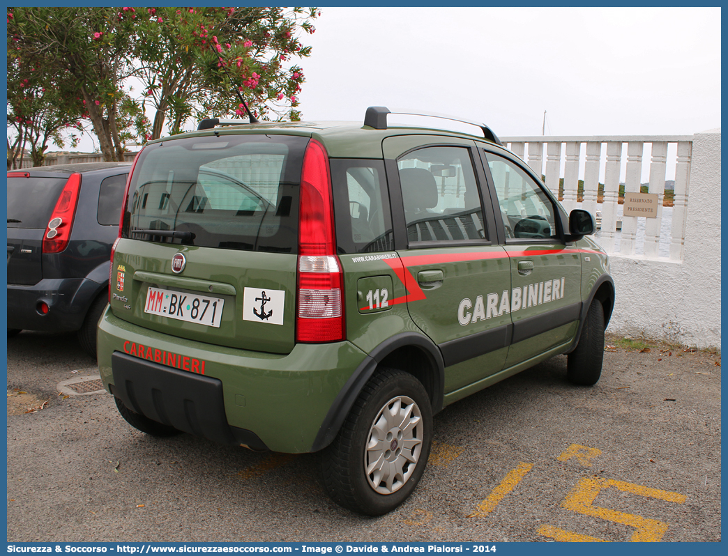 MM BK871
Arma dei Carabinieri
Reparto Carabinieri presso
la Marina Militare
Fiat Nuova Panda 4x4 I serie restyling
Parole chiave: CC;C.C.;MM;M.M.;Arma;dei;Carabinieri;Reparto;Marina;Militare;Fiat;Nuova;Panda;4x4