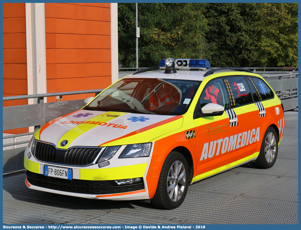 MIKE 14
118 Romagna Soccorso
Ambito Territoriale di Rimini
Skoda Octavia Wagon 4x4 V serie
Allestitore Safety Car S.r.l.
Parole chiave: 118;Romagna;Rimini;Soccorso;Automedica;Automedicalizzata;Auto Medica;Auto Medicalizzata;Skoda;Octavia;SW;S.W.;Station;Wagon;4x4;4 x 4;Safety Car