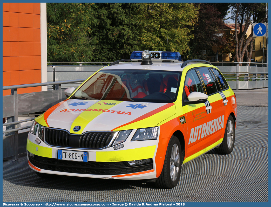 MIKE 14
118 Romagna Soccorso
Ambito Territoriale di Rimini
Skoda Octavia Wagon 4x4 V serie
Allestitore Safety Car S.r.l.
Parole chiave: 118;Romagna;Rimini;Soccorso;Automedica;Automedicalizzata;Auto Medica;Auto Medicalizzata;Skoda;Octavia;SW;S.W.;Station;Wagon;4x4;4 x 4;Safety Car