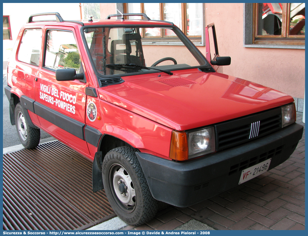 VF 21496
Vigili del Fuoco
Regione Autonoma Valle d'Aosta
Fiat Panda 4x4 II serie
Parole chiave: VF;V.F.;Vigili;Fuoco;Regione;Autonoma;Valle;Aosta;Fiat;Panda;4x4;21496