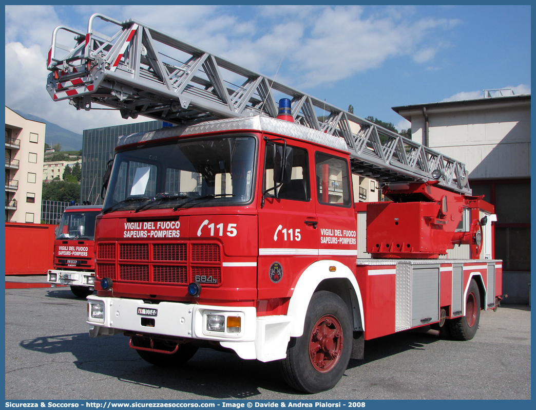 VF 10044
Vigili del Fuoco
Regione Autonoma Valle d'Aosta
Fiat 684N
Parole chiave: VF;V.F.;Vigili;Fuoco;Regione;Autonoma;Valle;Aosta;Fiat;684N;10044