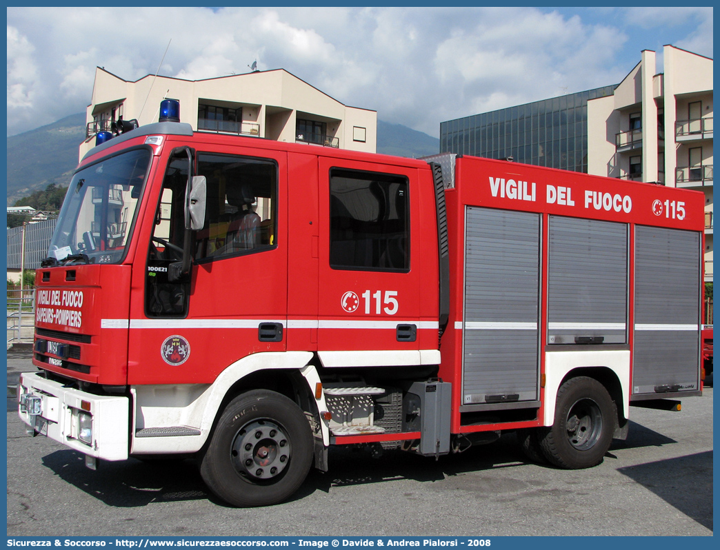 VF 19880
Vigili del Fuoco
Regione Autonoma Valle d'Aosta
Iveco Magirus EuroFire 100E21 I serie
Parole chiave: VF;V.F.;Vigili;Fuoco;Regione;Autonoma;Valle;Aosta;Iveco;Magirus;EuroFire;100E21 I serie;19880