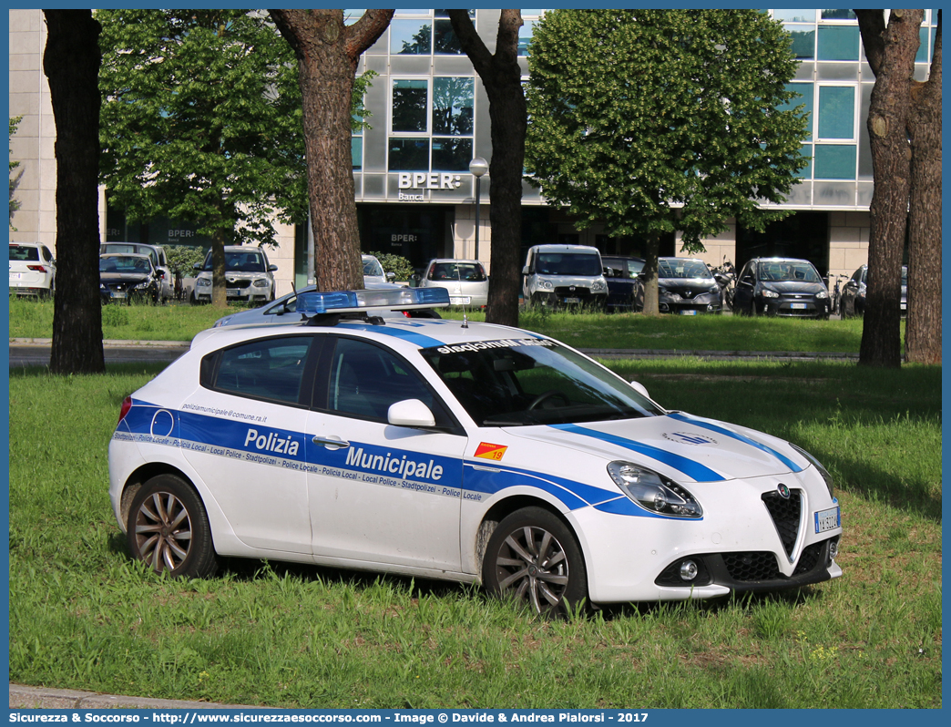 Polizia Locale YA322AN
Polizia Municipale
Comune di Ravenna
Alfa Romeo Nuova Giulietta
I serie II restyling
Parole chiave: Polizia;Locale;Municipale;Ravenna;Alfa Romeo;Nuova Giulietta;YA322AN;YA 322 AN