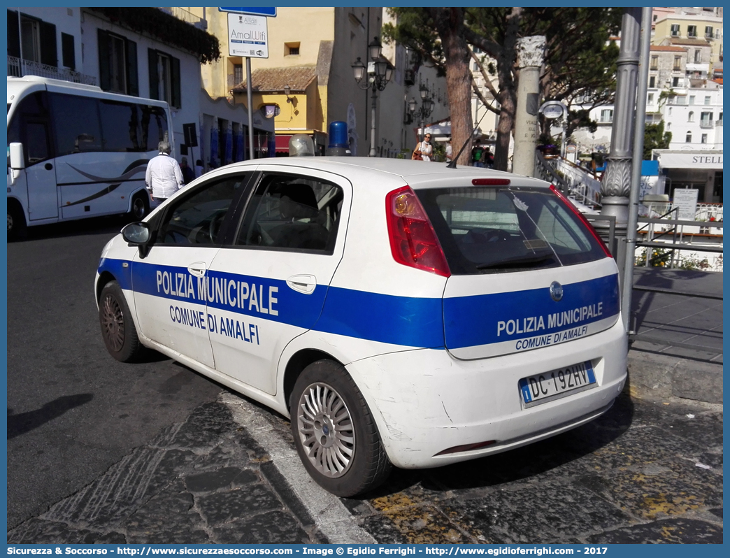 -
Polizia Municipale
Comune di Amalfi
Fiat Grande Punto
Parole chiave: Polizia;Locale;Municipale;Amalfi;Fiat;Grande Punto