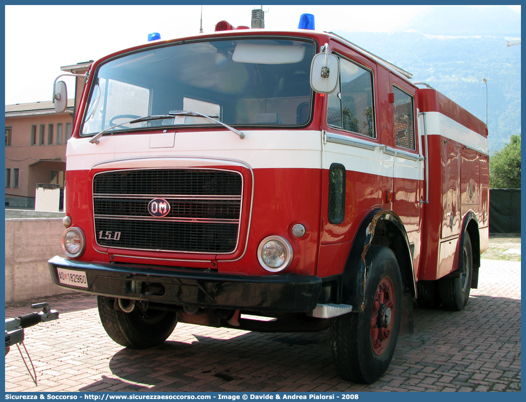 -
Vigili del Fuoco
Regione Autonoma Valle d'Aosta
Fiat OM 150
Parole chiave: VF;V.F.;Vigili;Fuoco;Regione;Autonoma;Valle;Aosta;Volontari;Fiat;OM;150